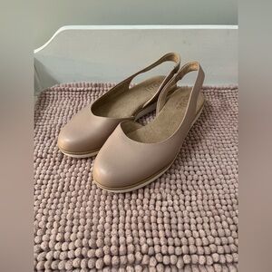 Women's Slingback Round Toe Flats in Blush